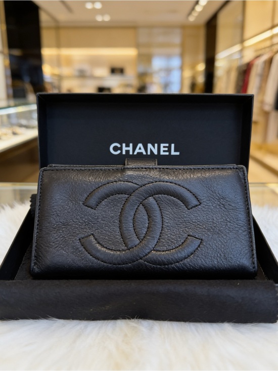 CHANEL Handbags - CHANEL Black Caviar Leather long Wallet with Embossed CC/ gift box